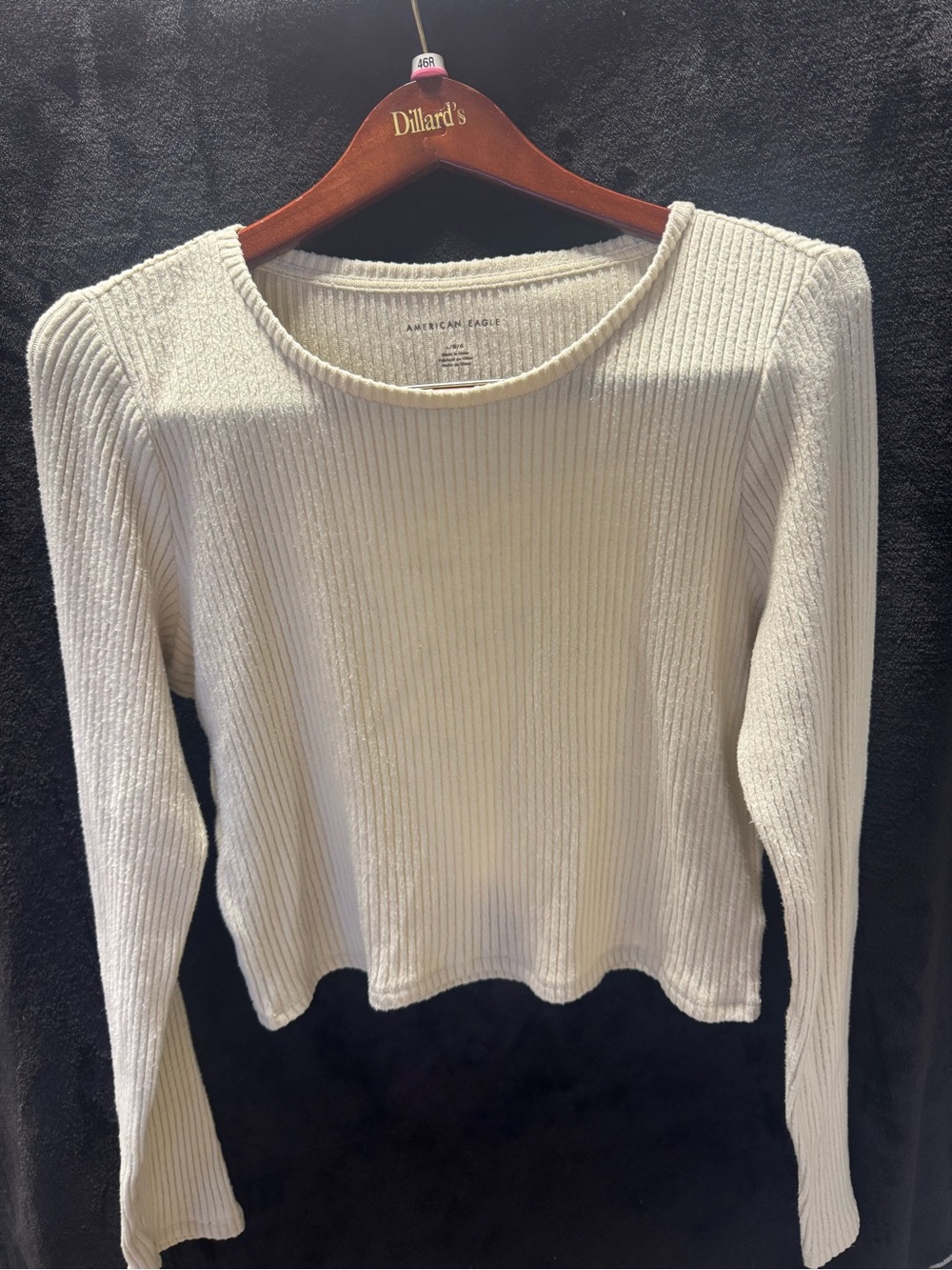American Eagle log sleeve top
